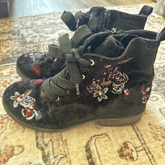 Dolce Vita Size 3 Girls Boots - Picture 1 of 3